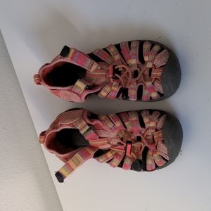Keen Girls waterproof hiking sandals